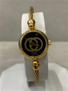 Gucci hotsell watch 2047l